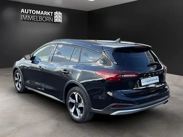 Ford Focus view 5