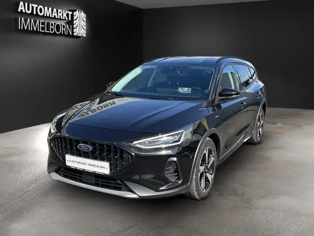 Ford Focus view 3