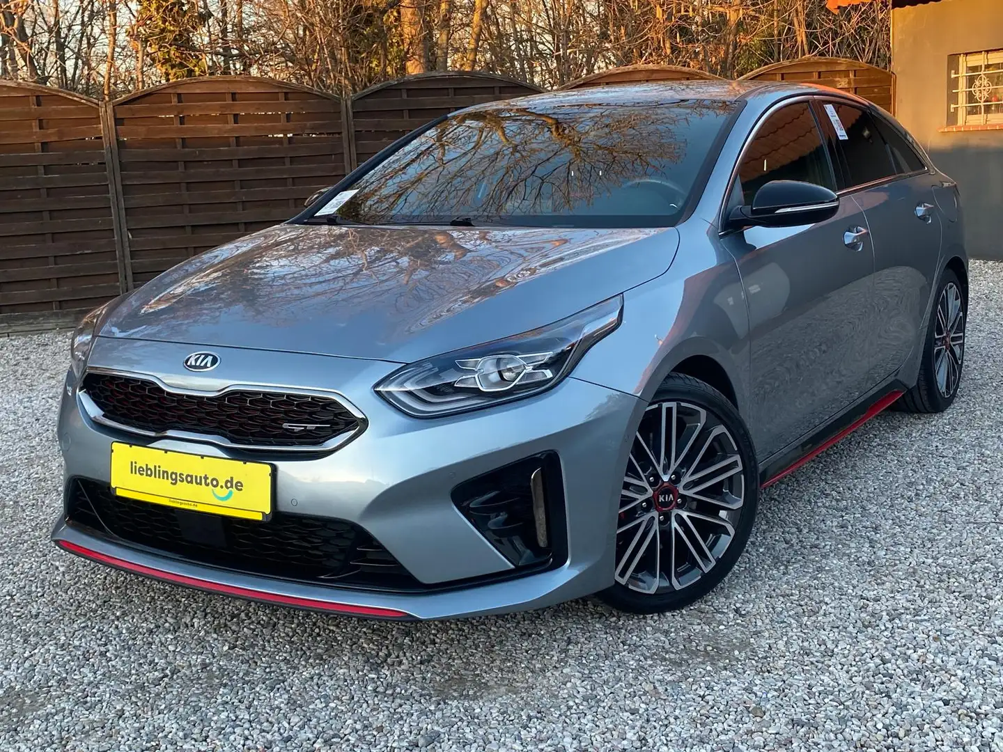 Kia ProCeed / pro_cee'd 1.6 TGDI GT Autom. LED JBL Sound Navi Silber - 1