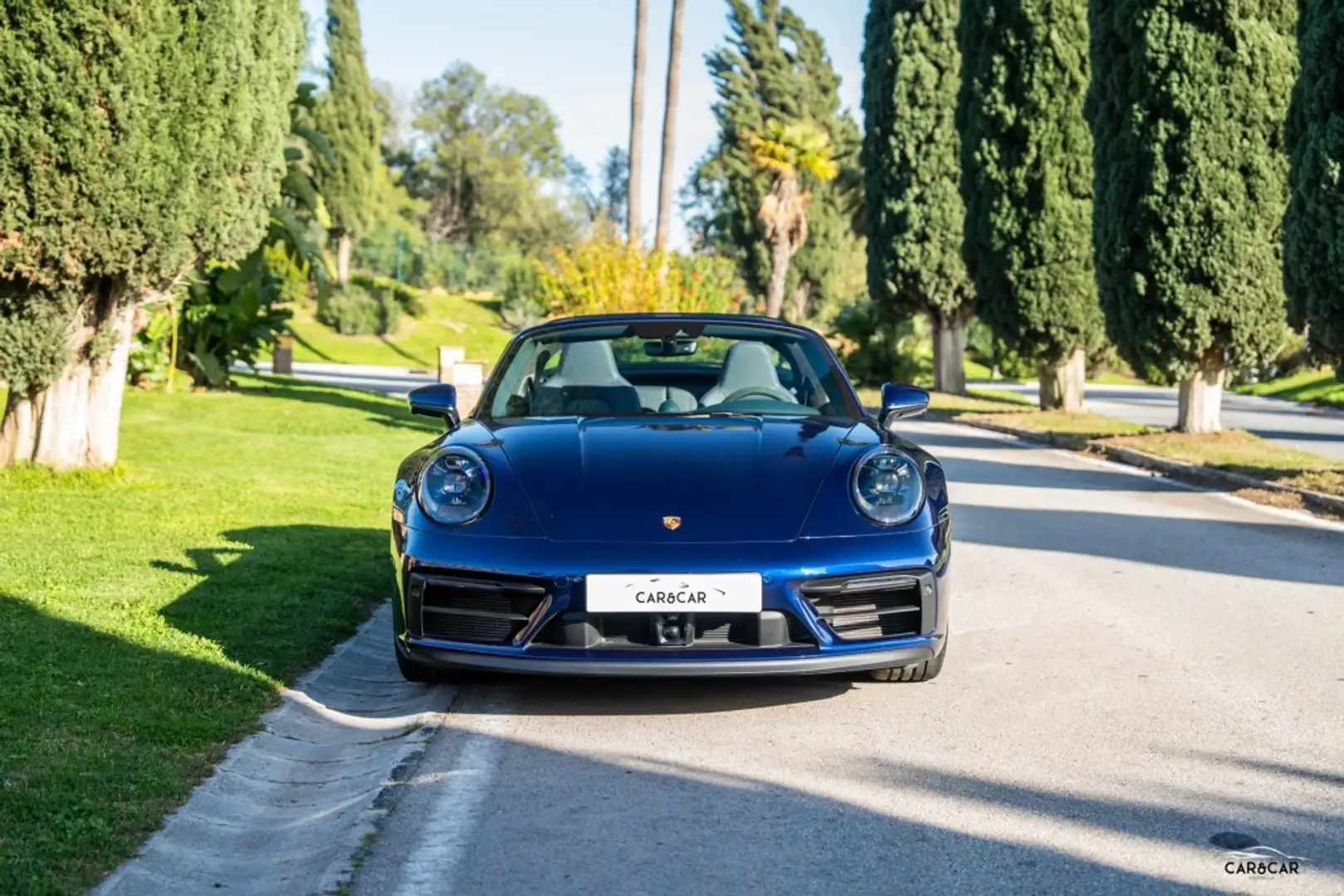 Porsche 992 Carrera GTS Cabriolet PDK Blau - 2