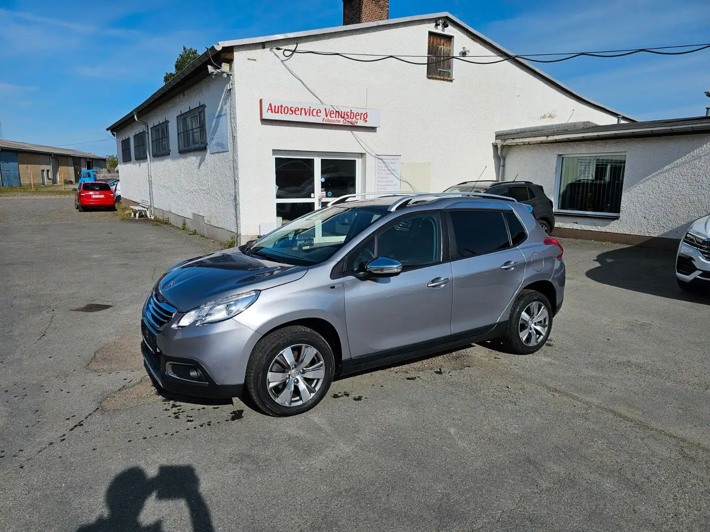 Peugeot 2008 Style PureTech 110 STOP & ST. Panorama-Dach Szary - 1