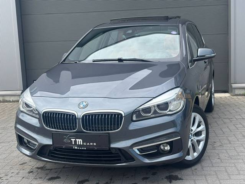 BMW 218 Pano dak/leder + zetelverwarming/camera