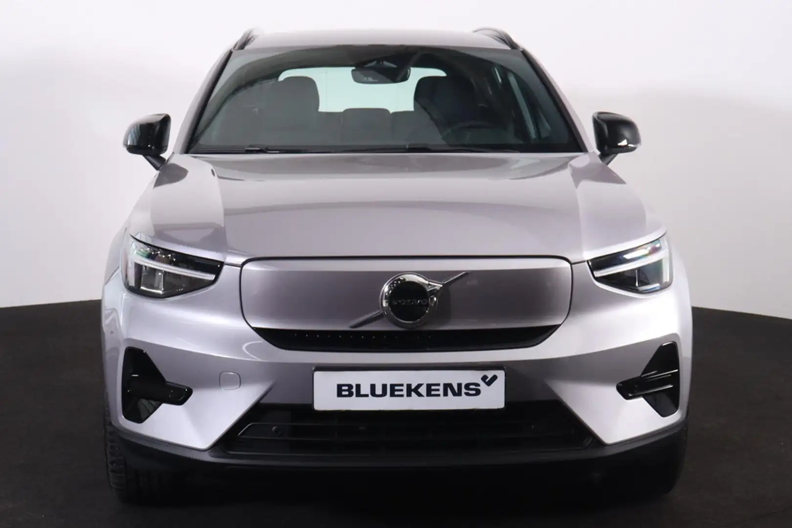 Volvo EX40 Single Motor Extended Range Plus 82 kWh - Intellis Gris - 2