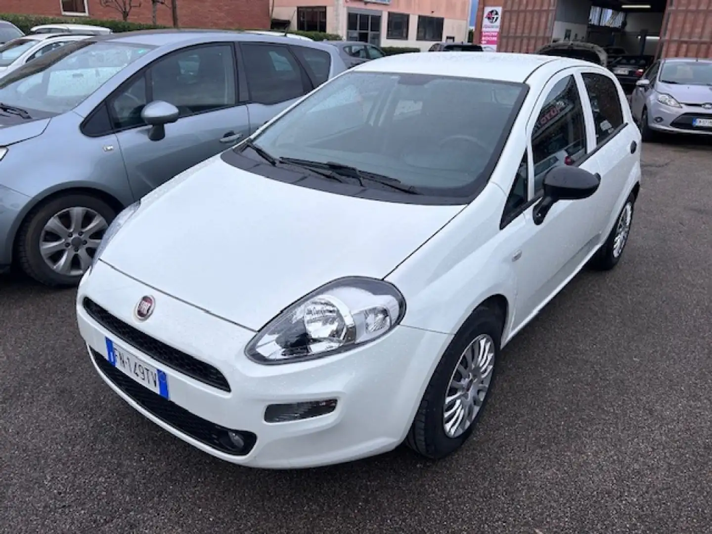 Fiat Punto 1.3 MJT II S&S 95 CV 5 porte Street Blanc - 2