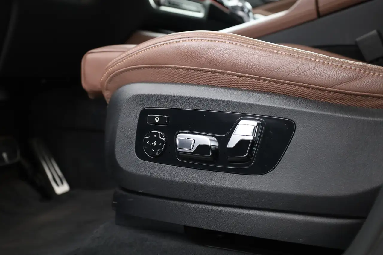 BMW X5 xDrive45e M Sport Rijklaar! Skylounge HUD, миниатюра 16