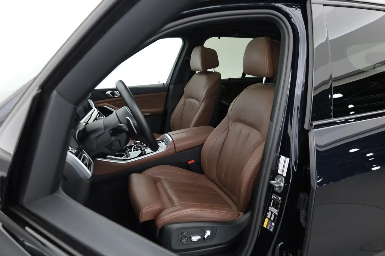BMW X5 xDrive45e M Sport Rijklaar! Skylounge HUD, миниатюра 3