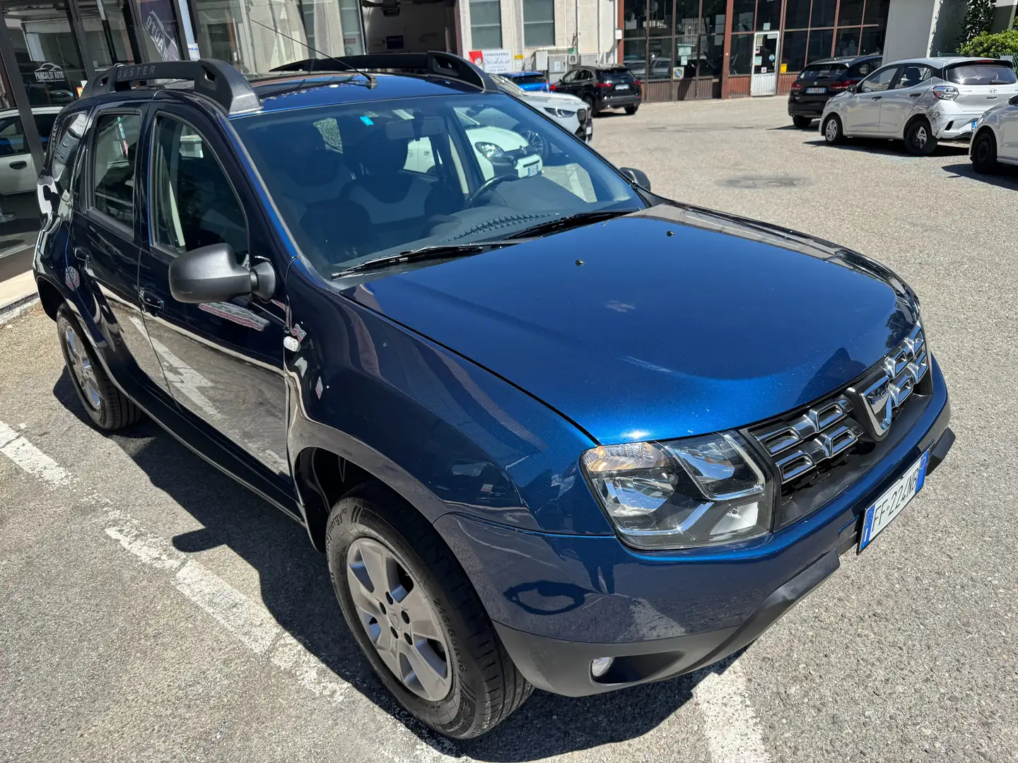 Dacia Duster 1.5 dci Laureate 2wd,CLIMA,NAVY,USB,BLUETOOTH.C.LE Blu/Azzurro - 2