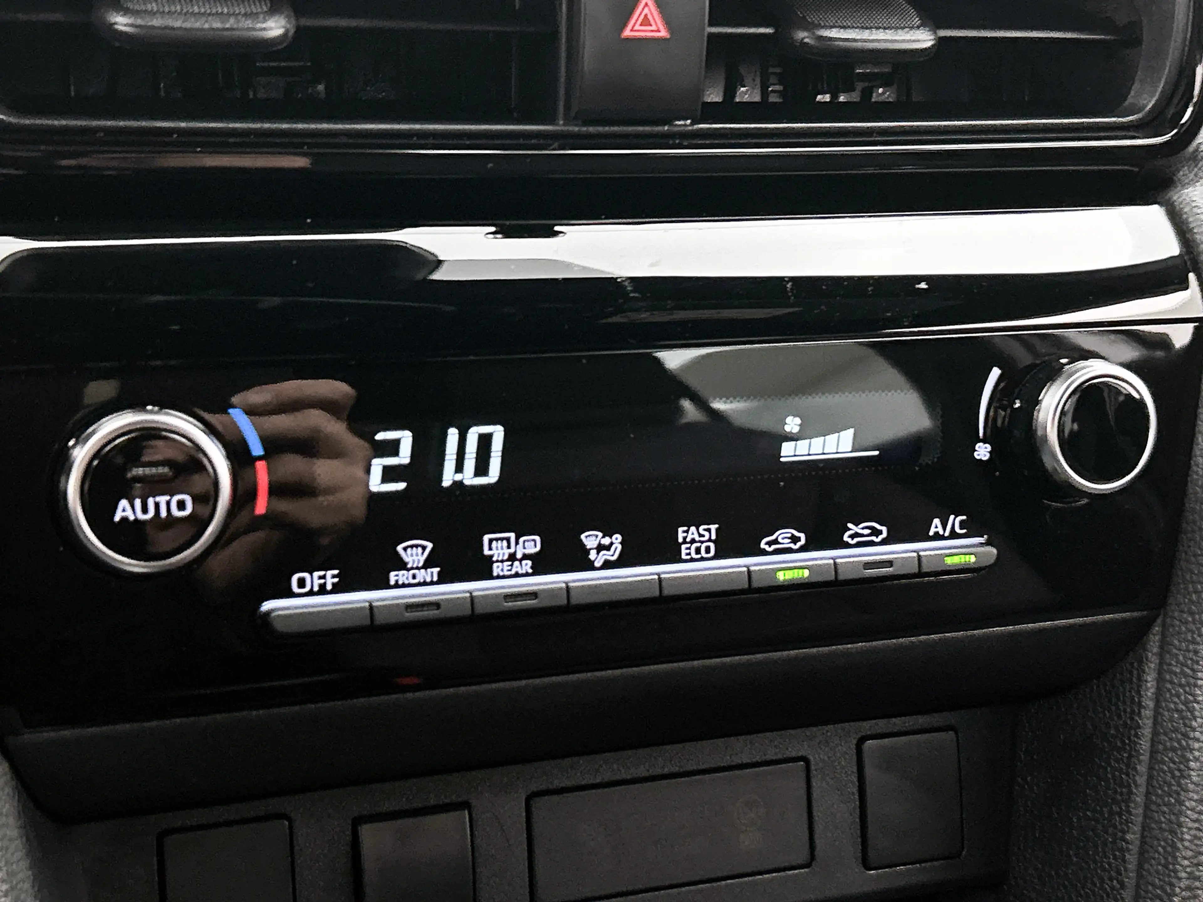 Toyota Yaris Cross 1.5 Hybrid 115 Dynamic | BTW Voertuig | NL Auto | — photo 10