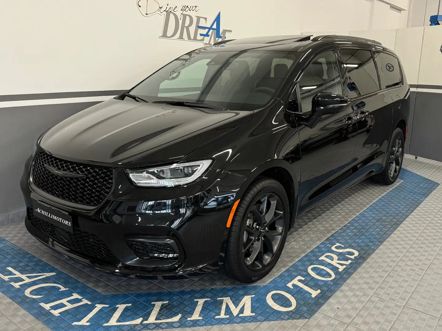 Chrysler Pacifica Pacifica 3.6 V6 Limited awd at9 290cv super full Negro - 2