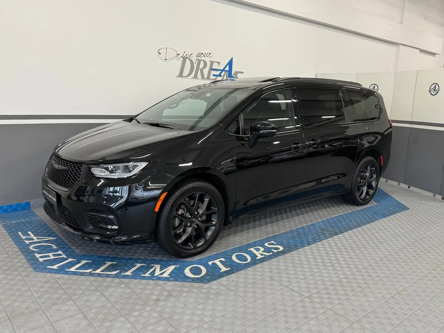 Chrysler Pacifica Pacifica 3.6 V6 Limited awd at9 290cv super full Negro - 1