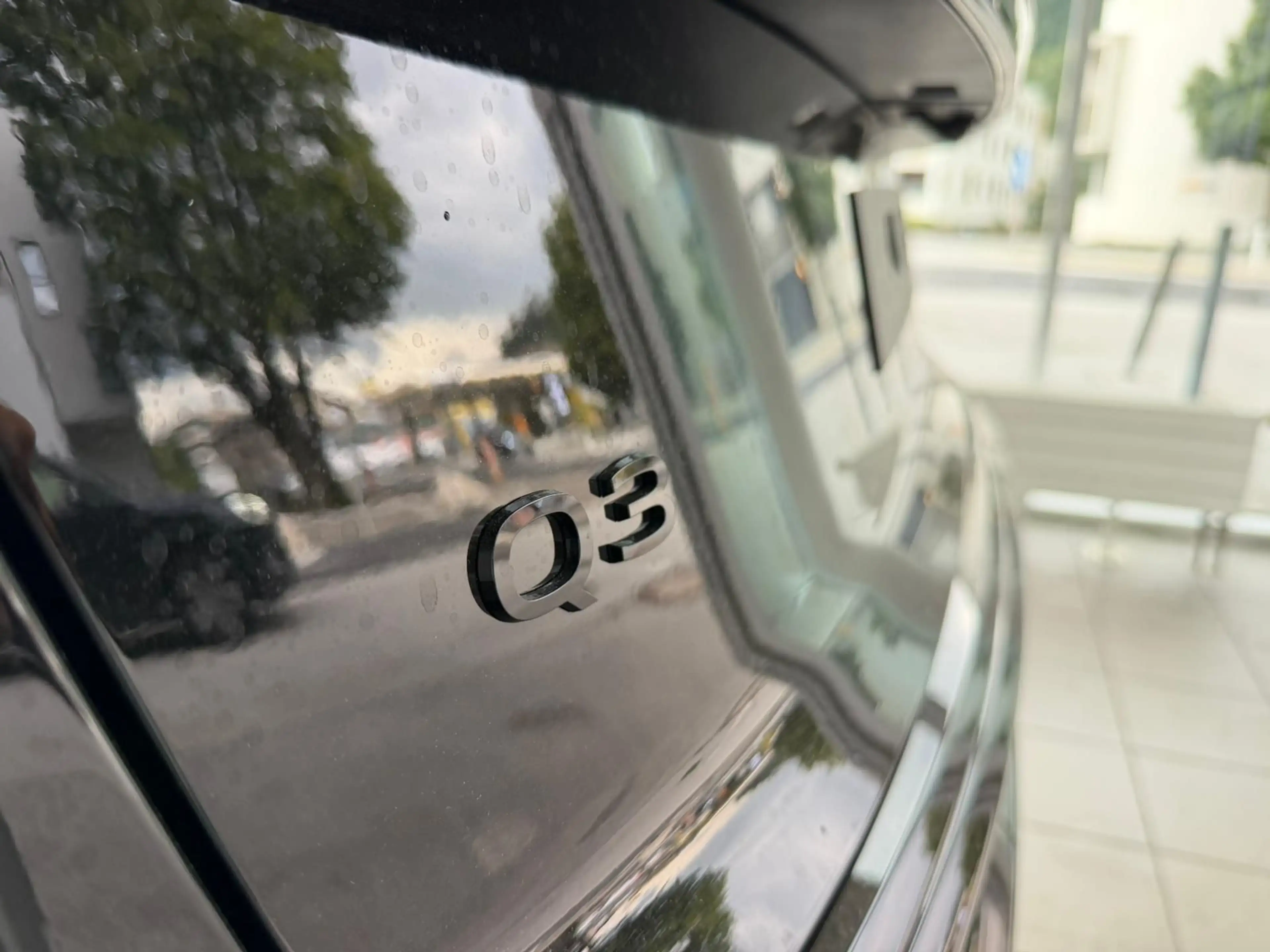 Audi Q3 quattro SPORTBACK 142 kW/sw-sw/MMIpr/Tech+/20 — photo 9