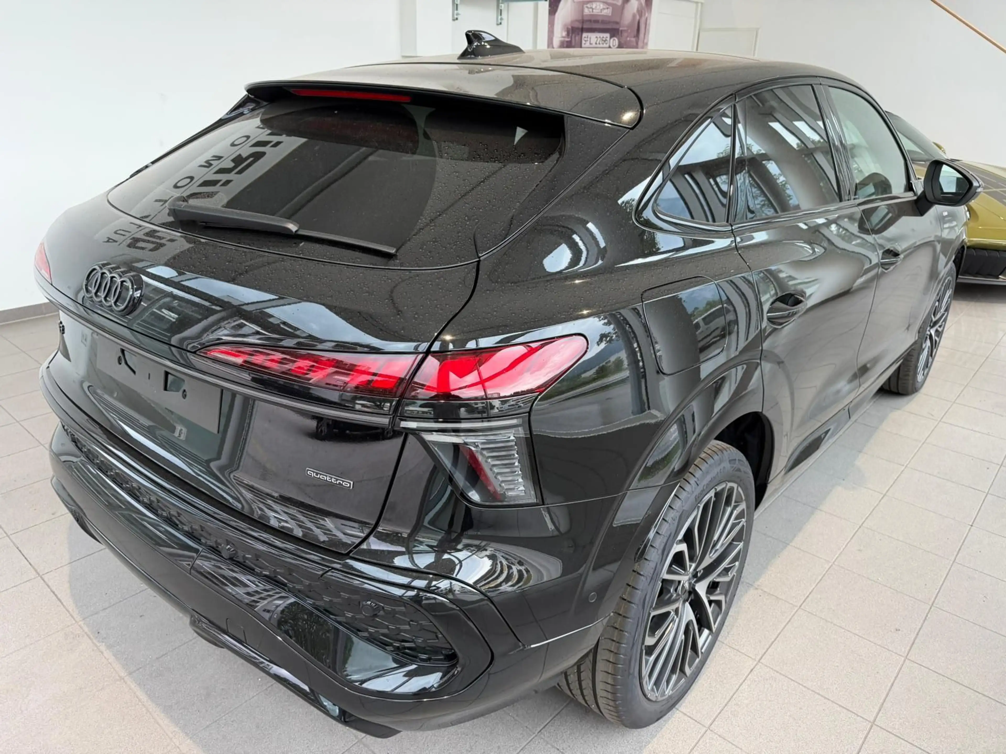 Audi Q3 quattro SPORTBACK 142 kW/sw-sw/MMIpr/Tech+/20 — photo 7