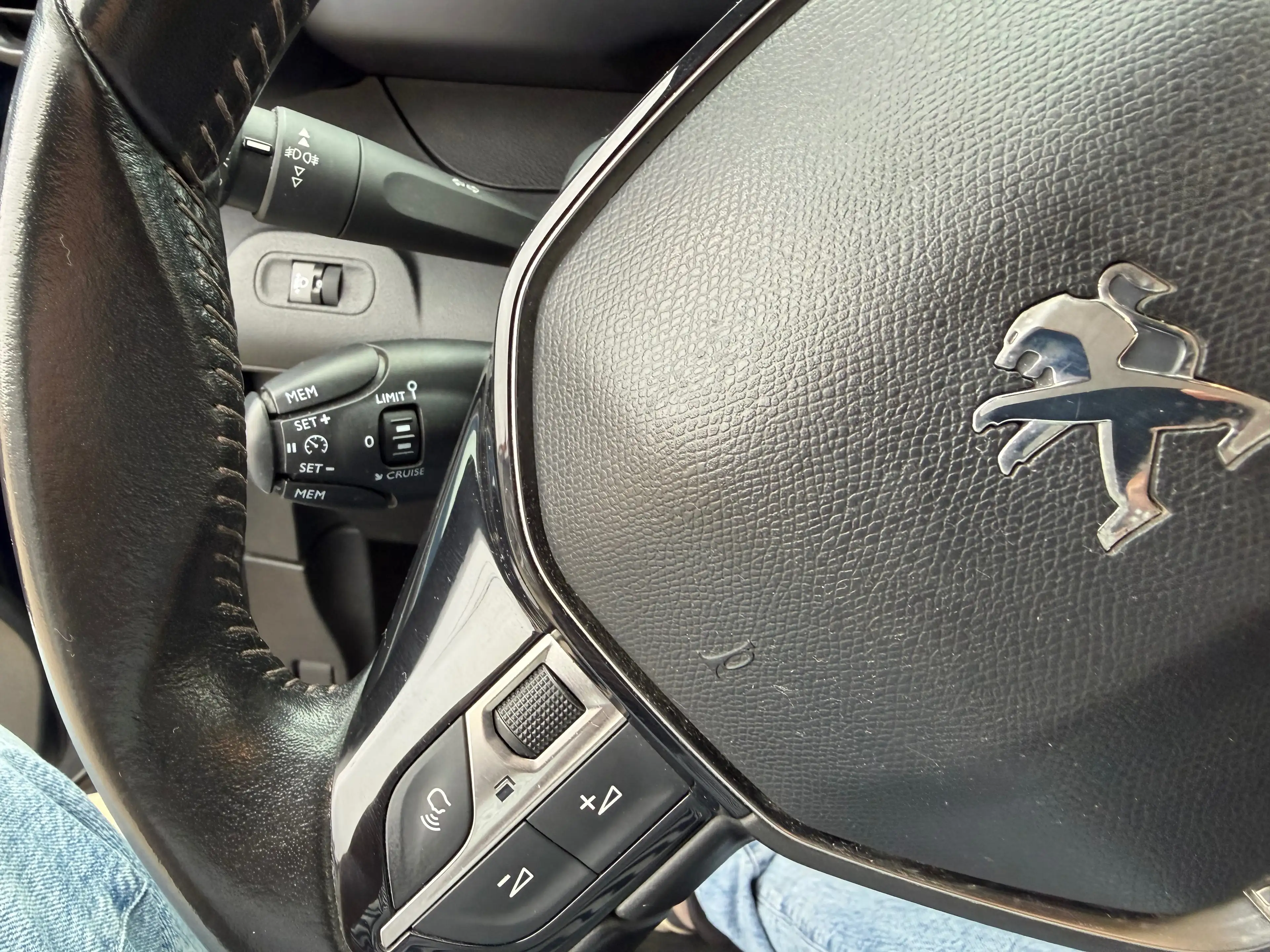 Peugeot Rifter Rifter 1.2 PureTech Long Allure AGC S — photo 13