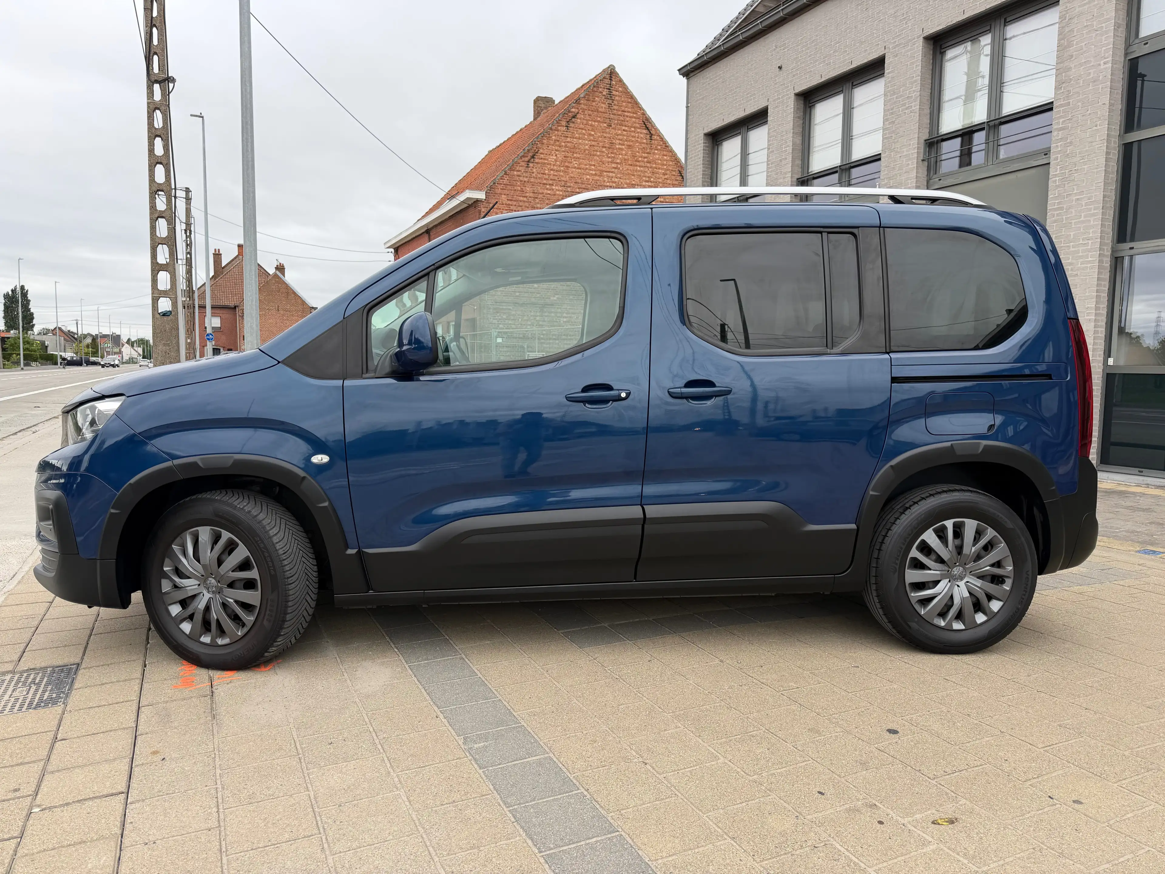 Peugeot Rifter Rifter 1.2 PureTech Long Allure AGC S — photo 3