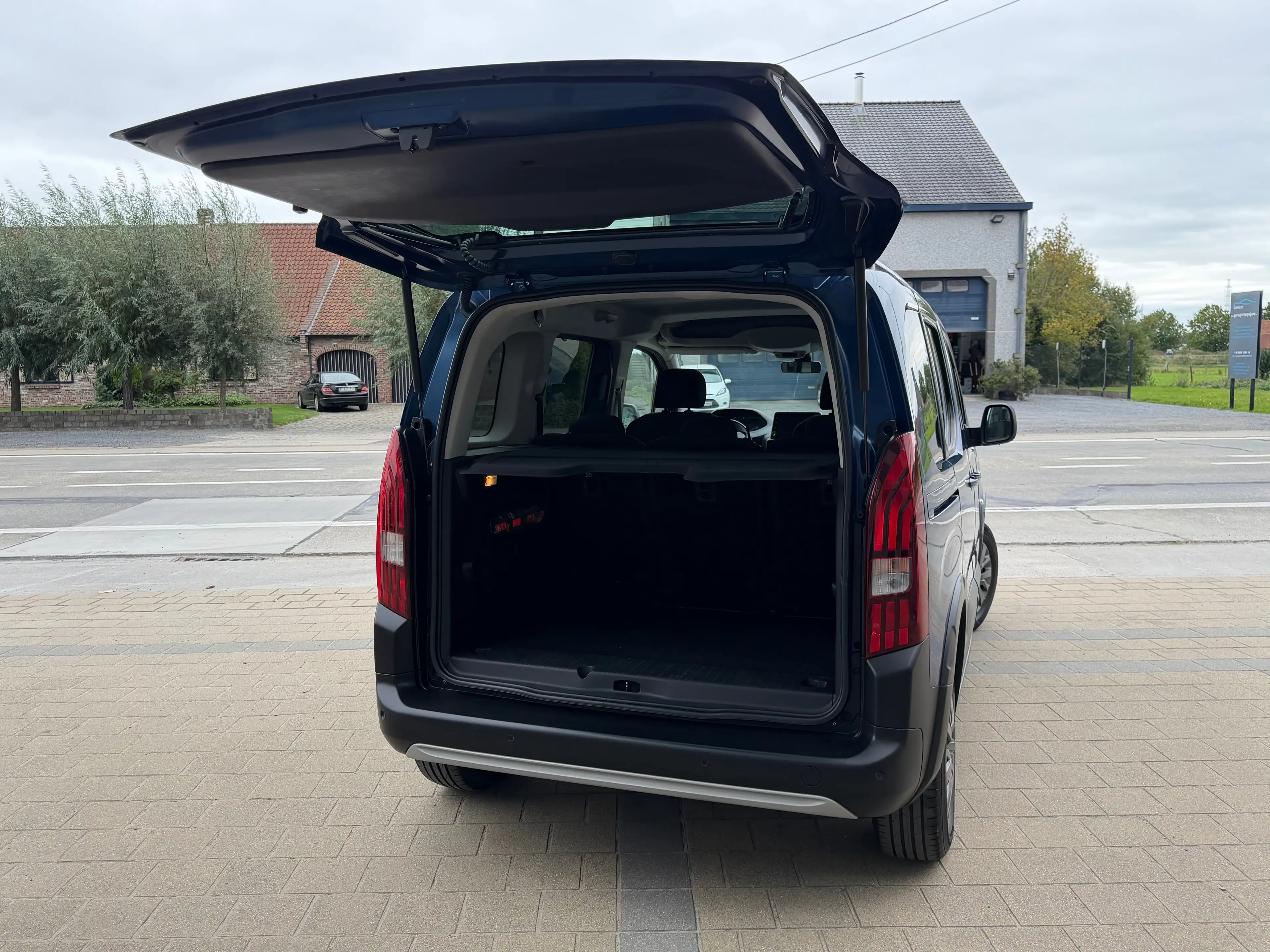 Peugeot Rifter Rifter 1.2 PureTech Long Allure AGC S — photo 7