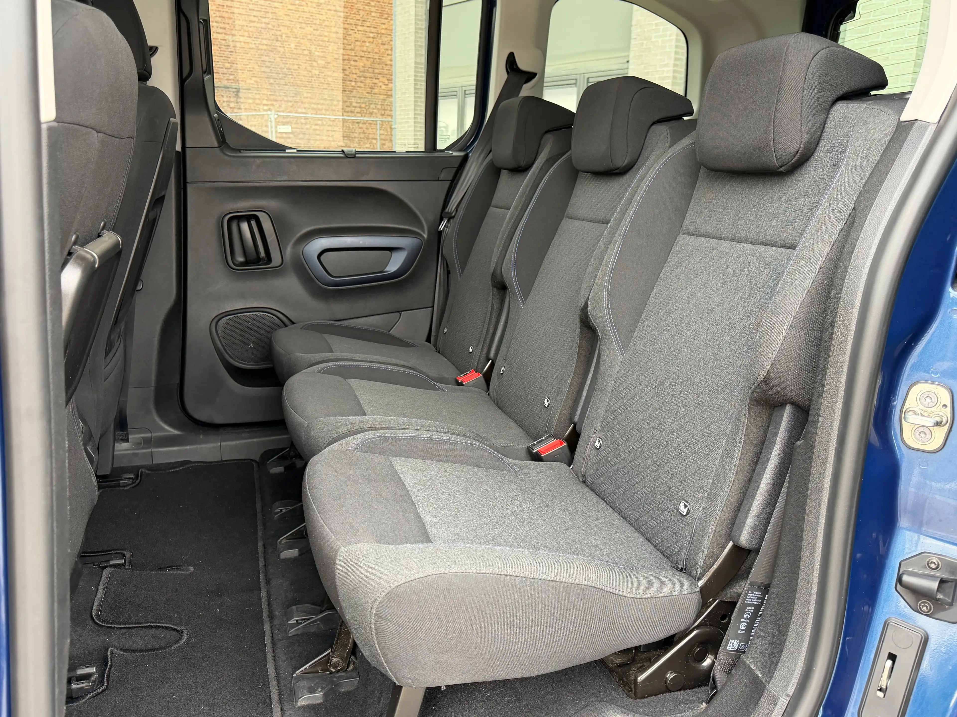 Peugeot Rifter Rifter 1.2 PureTech Long Allure AGC S — photo 10