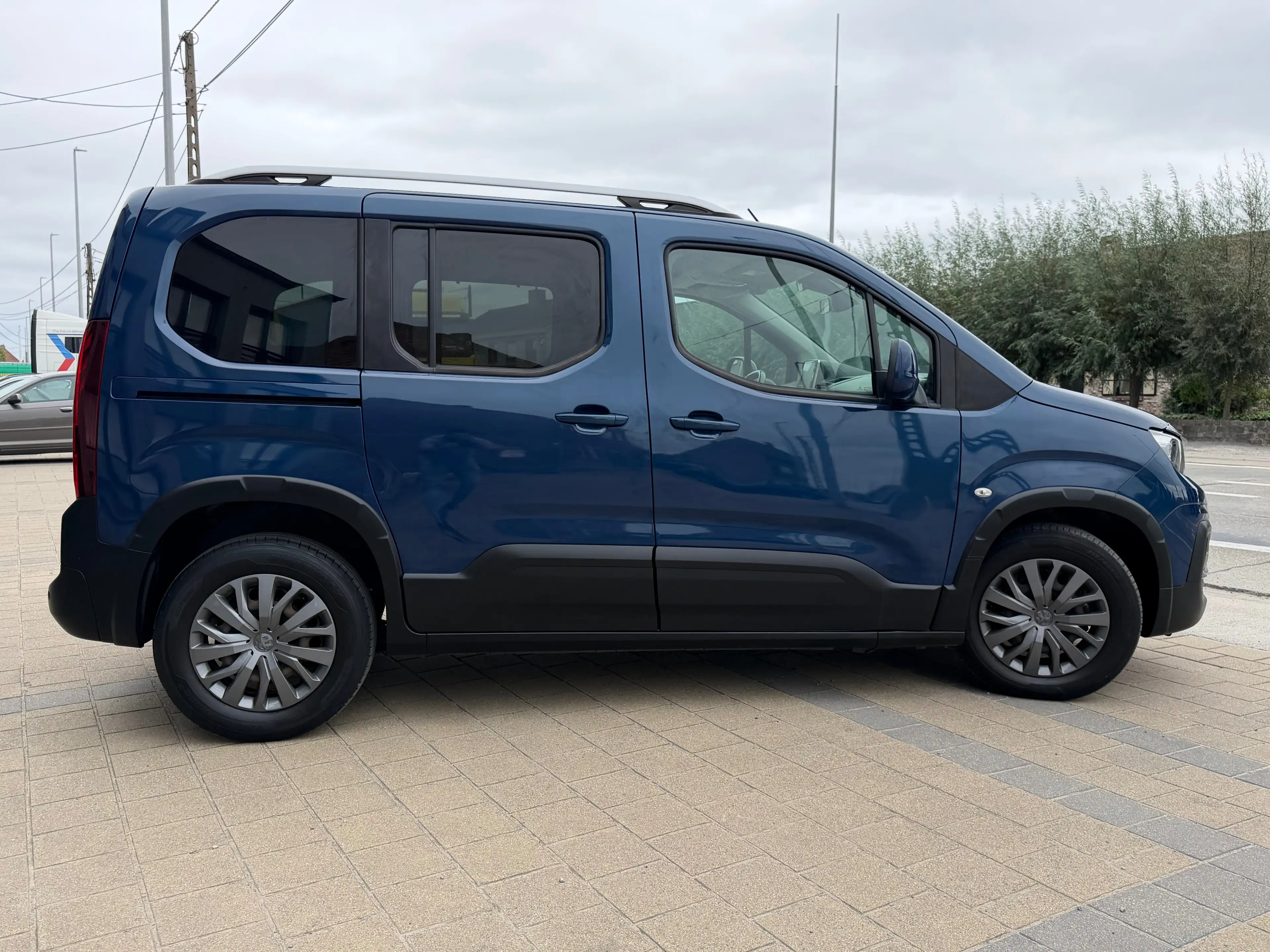 Peugeot Rifter Rifter 1.2 PureTech Long Allure AGC S — photo 6