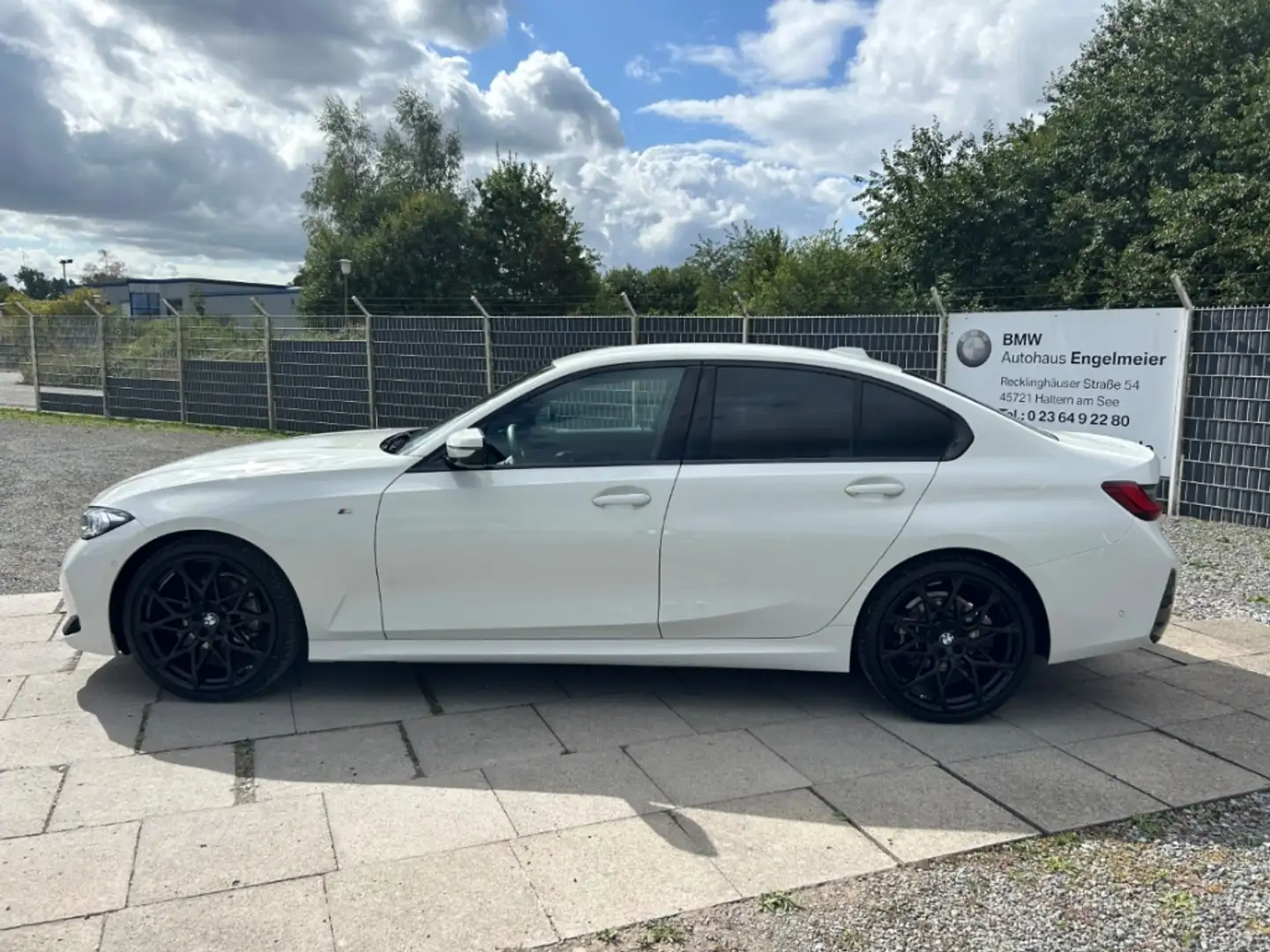 BMW 320 d M Sport LM 20 Performance Head-Up Navi Pr! Weiß - 2