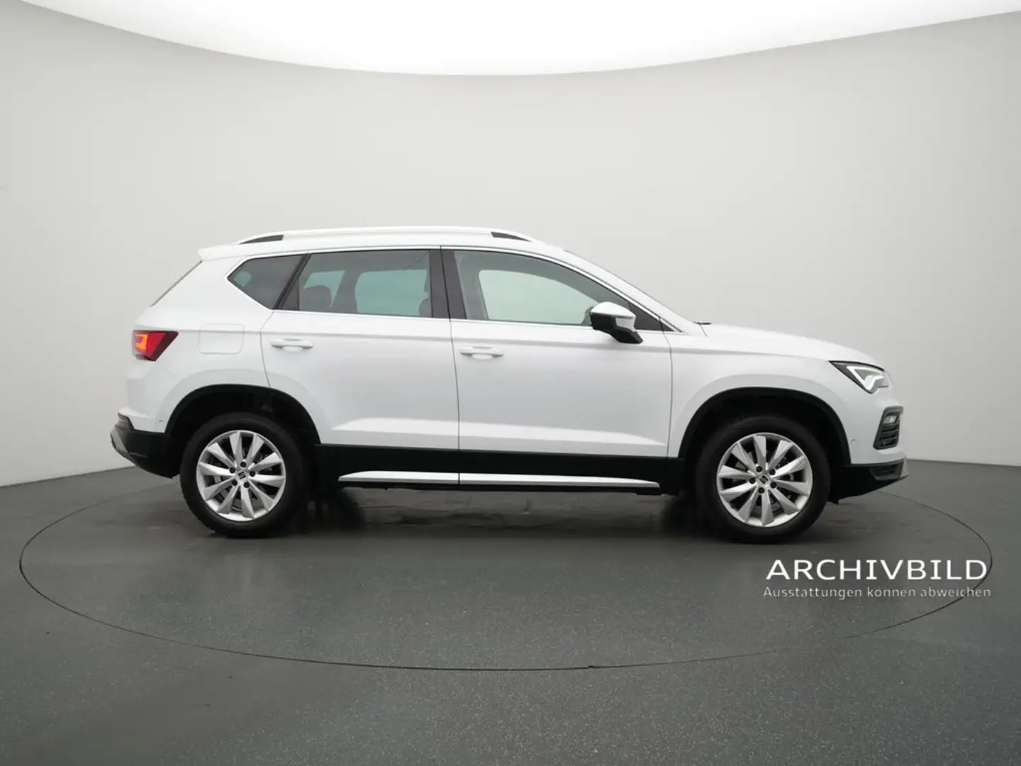 SEAT Ateca Xperience DSG CARPLAY LED PDC VIRT NAVI Schwarz - 2