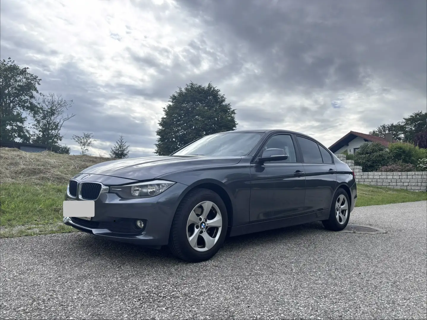 BMW 318 318d - 1