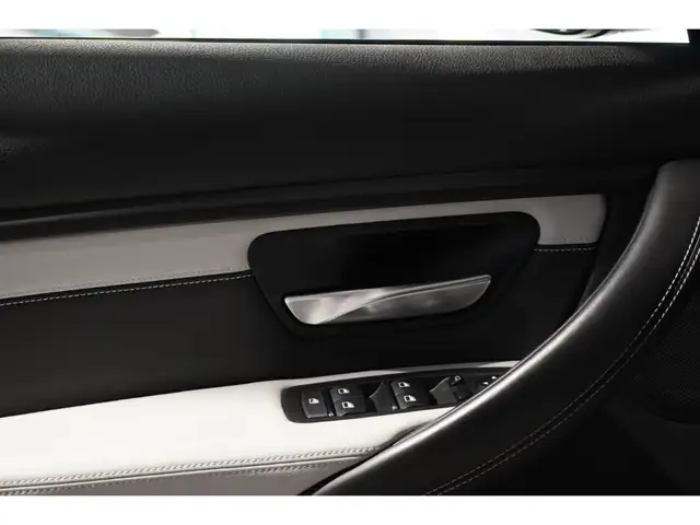 BMW M3 view 8