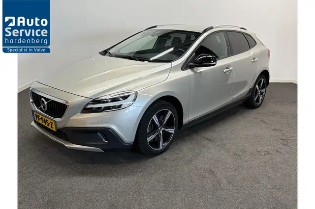 Volvo V40 Cross Country T3 153pk AUT6 Nordic+ Trekhaak 1500kg/ Leer/ Stoel