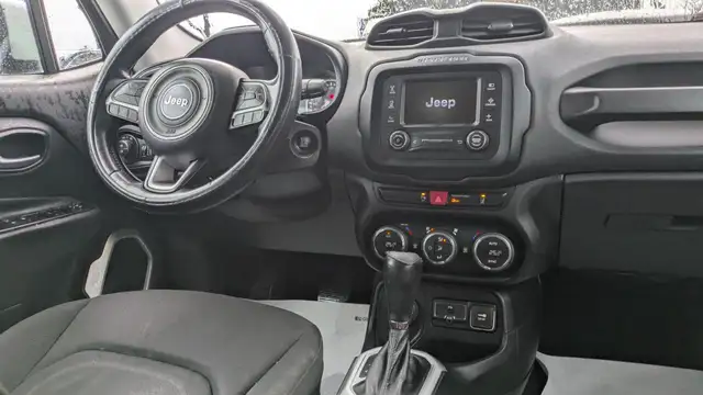 Jeep Renegade view 7