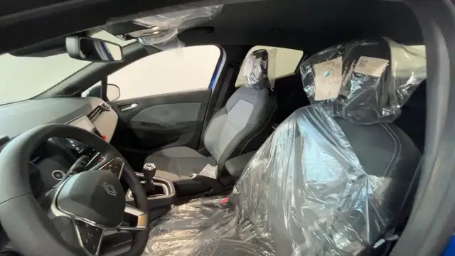 Renault Clio view 11