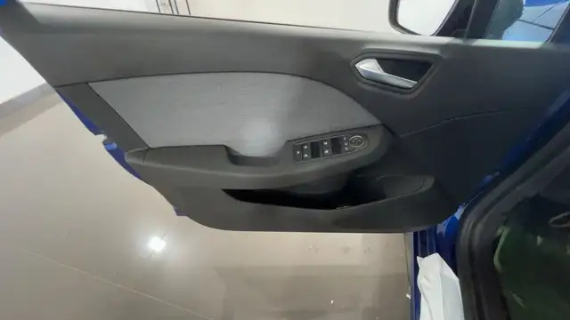 Renault Clio view 10