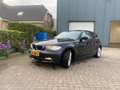 BMW 118 d Corp. Bns Line Zwart - thumbnail 1