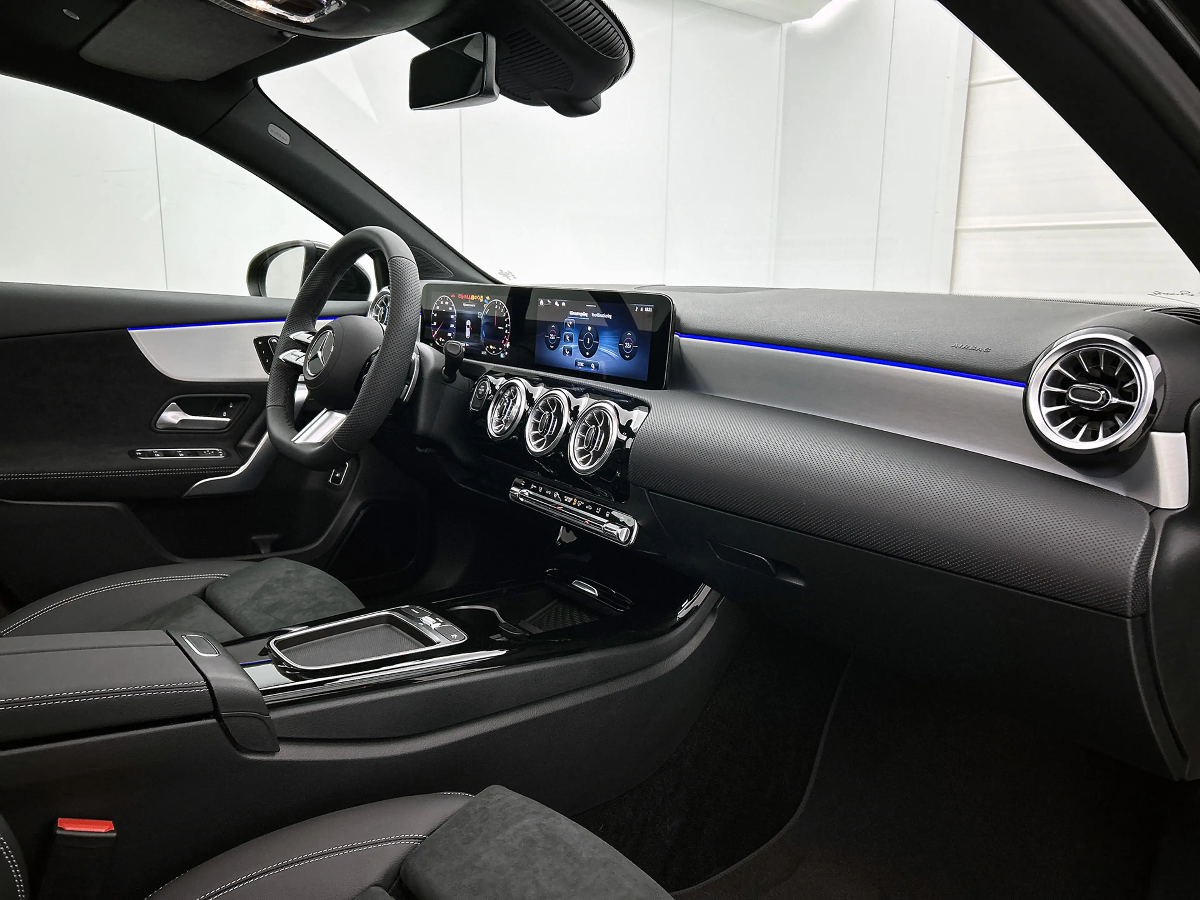Mercedes-Benz A 250 e Business Solution AMG | AMG Line Plus pakket | N — photo 7