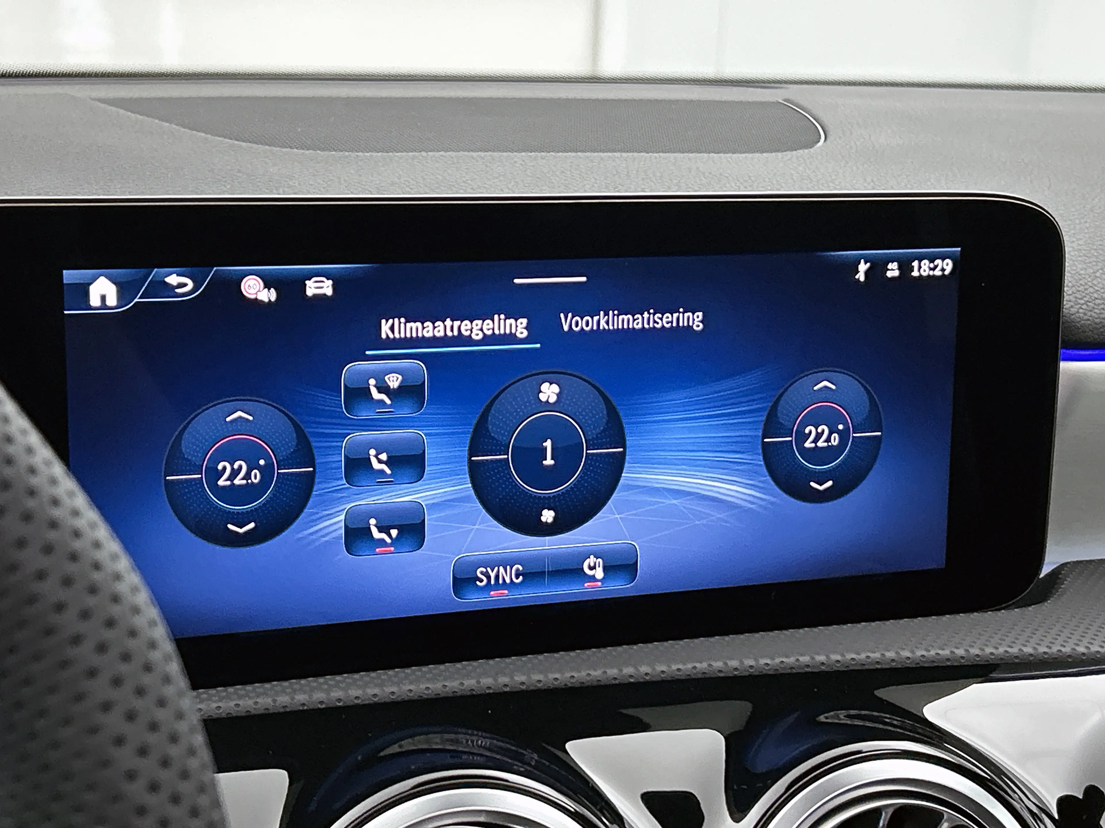 Mercedes-Benz A 250 e Business Solution AMG | AMG Line Plus pakket | N — photo 11