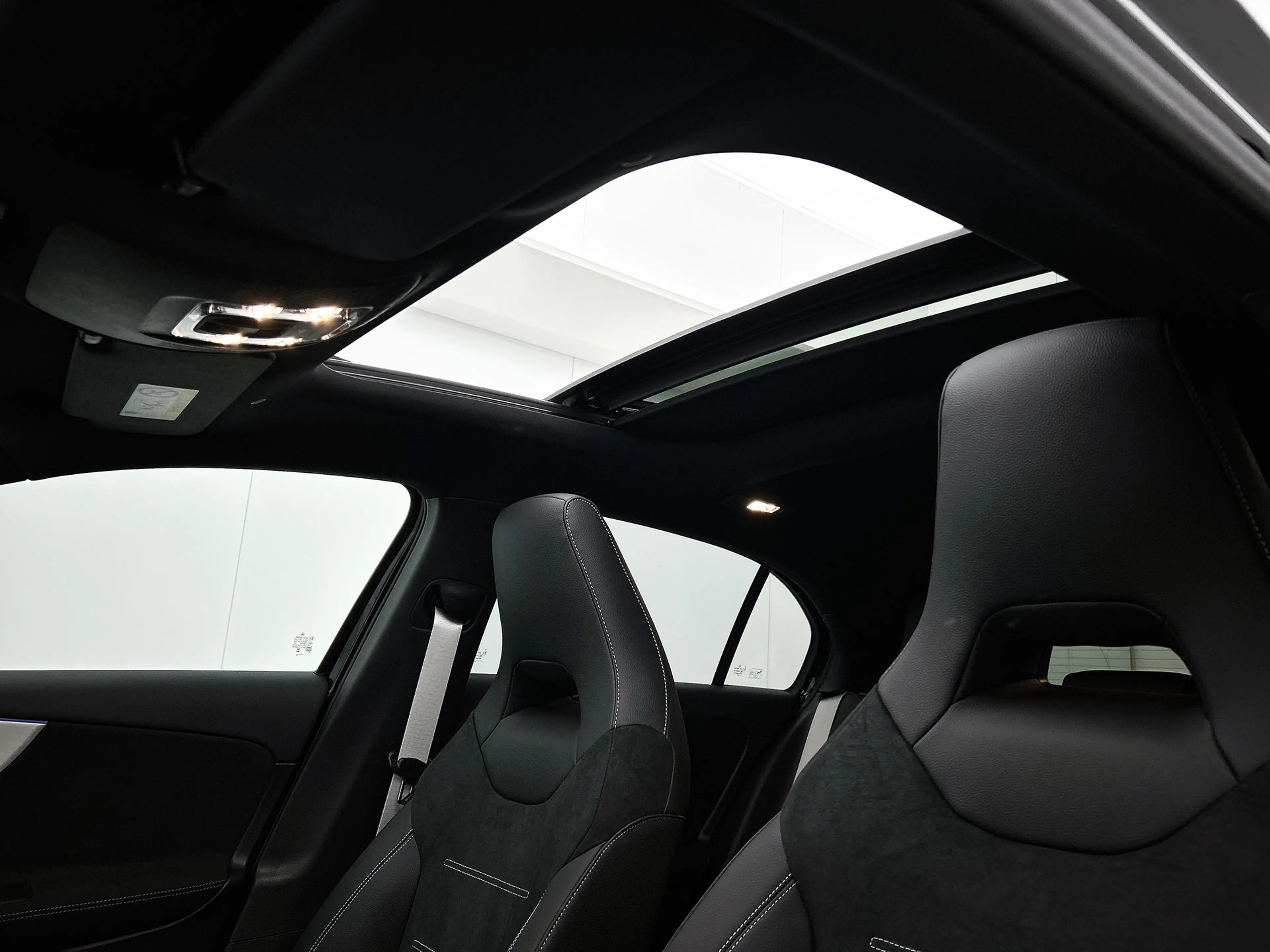 Mercedes-Benz A 250 e Business Solution AMG | AMG Line Plus pakket | N — photo 13