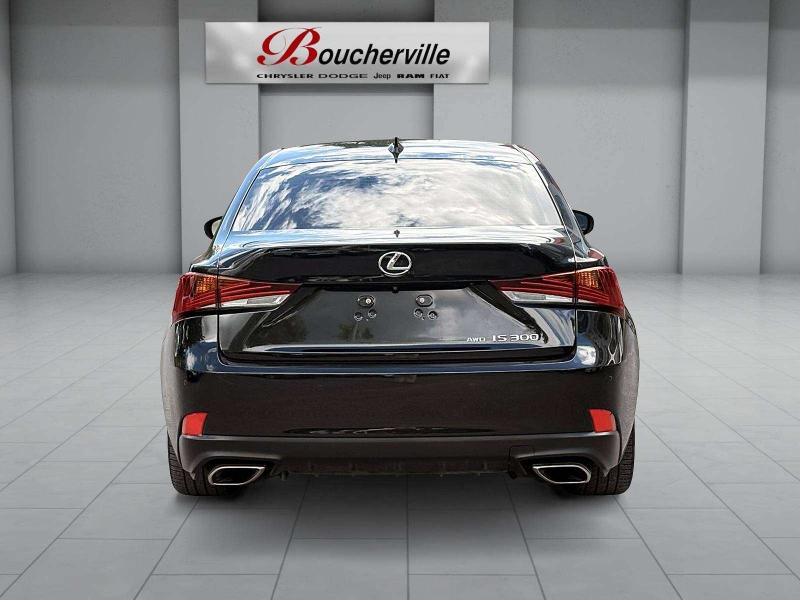 2018 Lexus IS Sedan