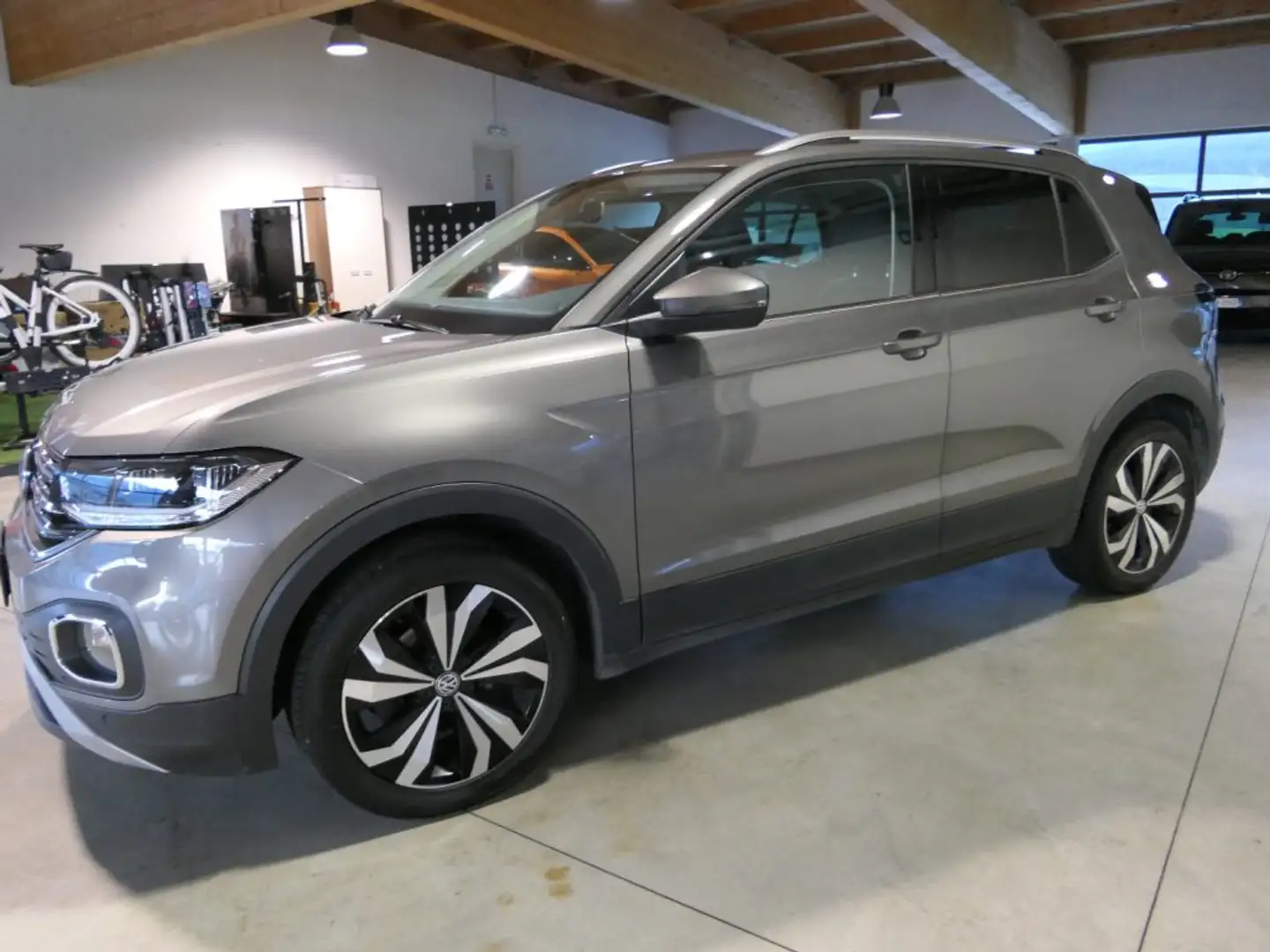 Volkswagen T-Cross 1.0 TSI 115 CV Advanced BMT Grau - 2