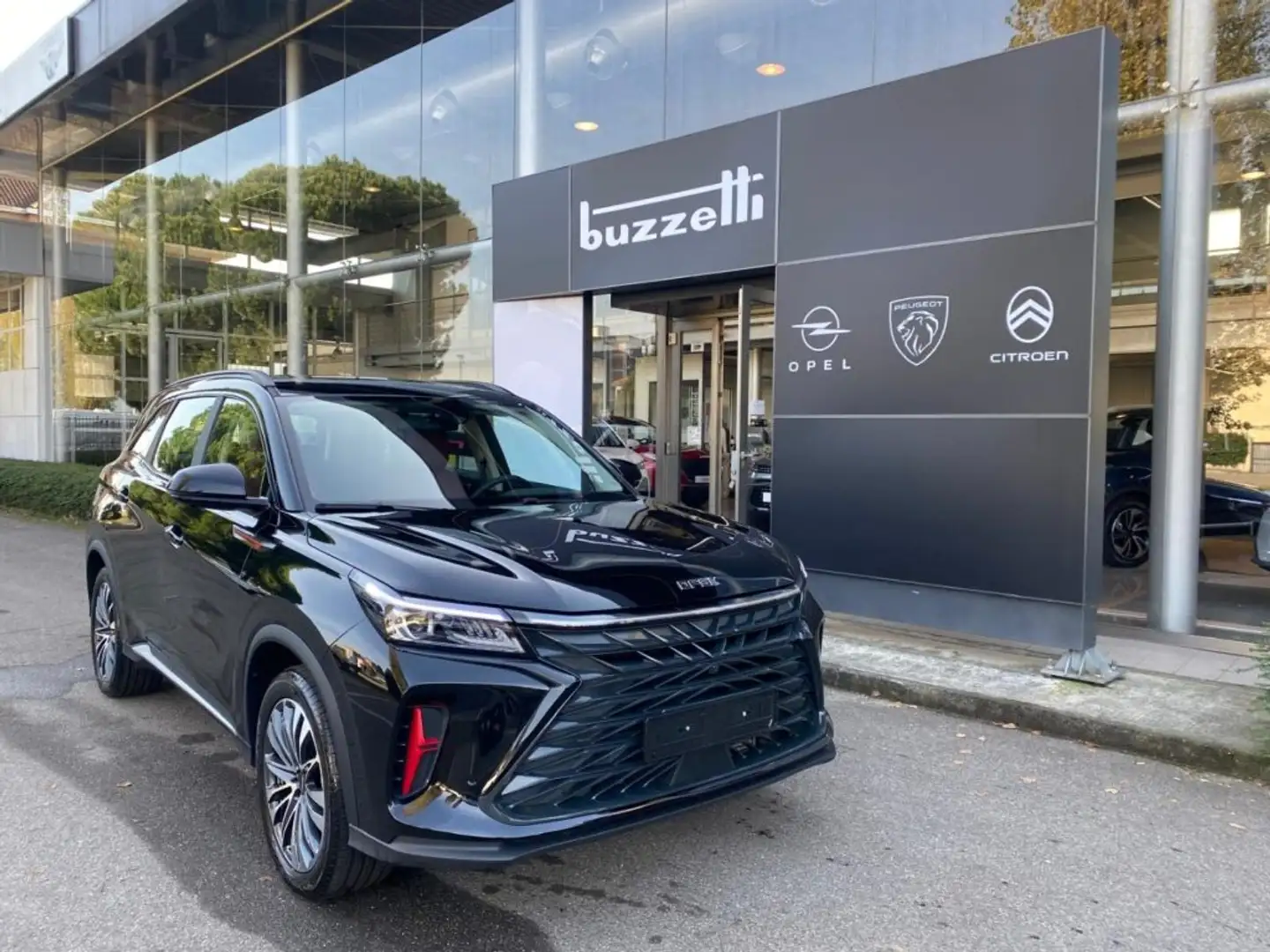 DFSK Fengon 600 Glory 600 1.5 177cv AT - 7 posti Schwarz - 1