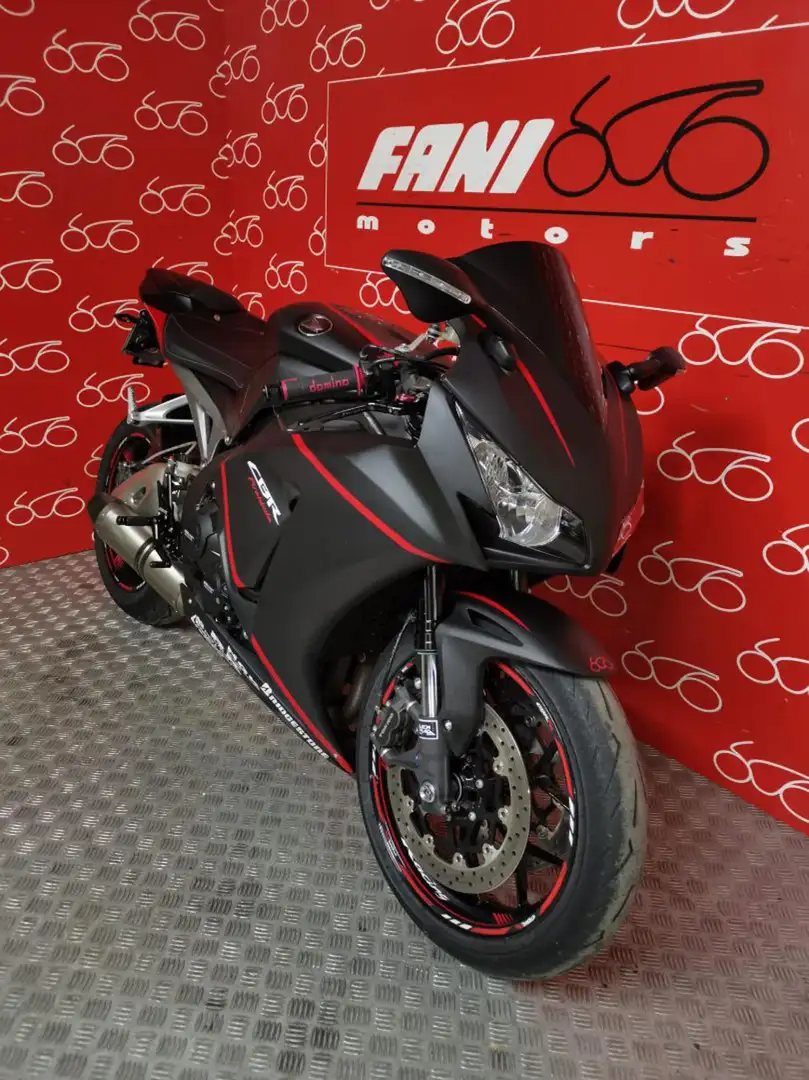 Honda CBR 1000 RR Negro - 2