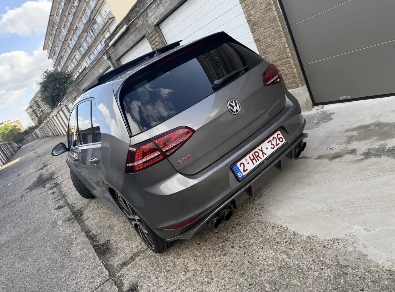 Volkswagen Golf GTI