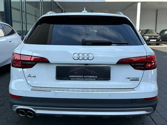 Audi A4 view 7