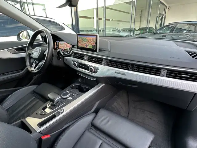 Audi A4 view 14