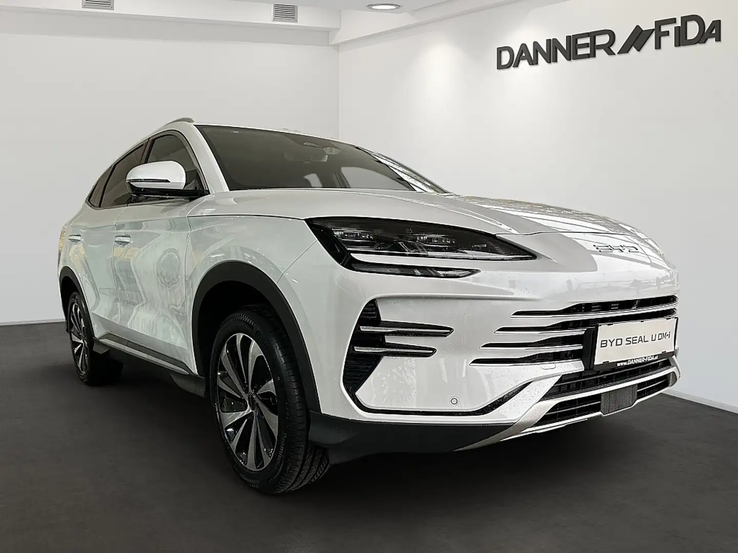 BYD Seal U DM-i PHEV 18,3kWh AWD Design ( SOFORT VERFÜGBAR ) Weiß - 2