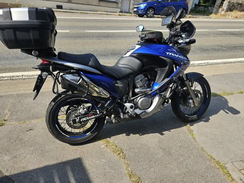 Honda XL 750 Transalp - foto 2