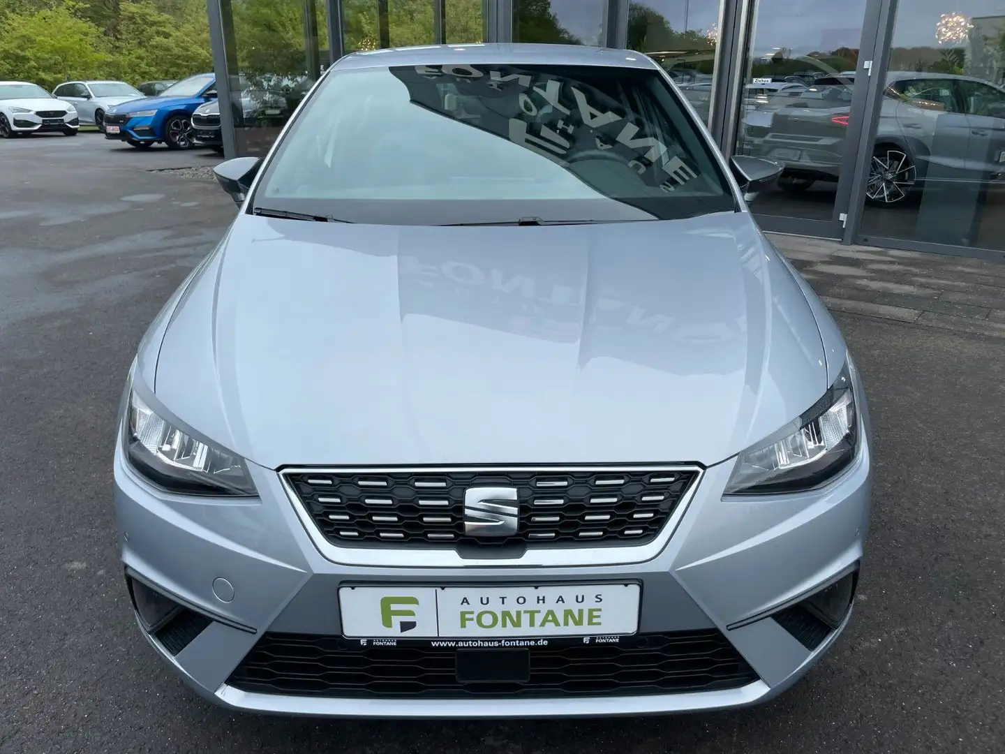 SEAT Ibiza Xcellence Navi SHZ VC Keyless LED 2xPDC Silber - 2