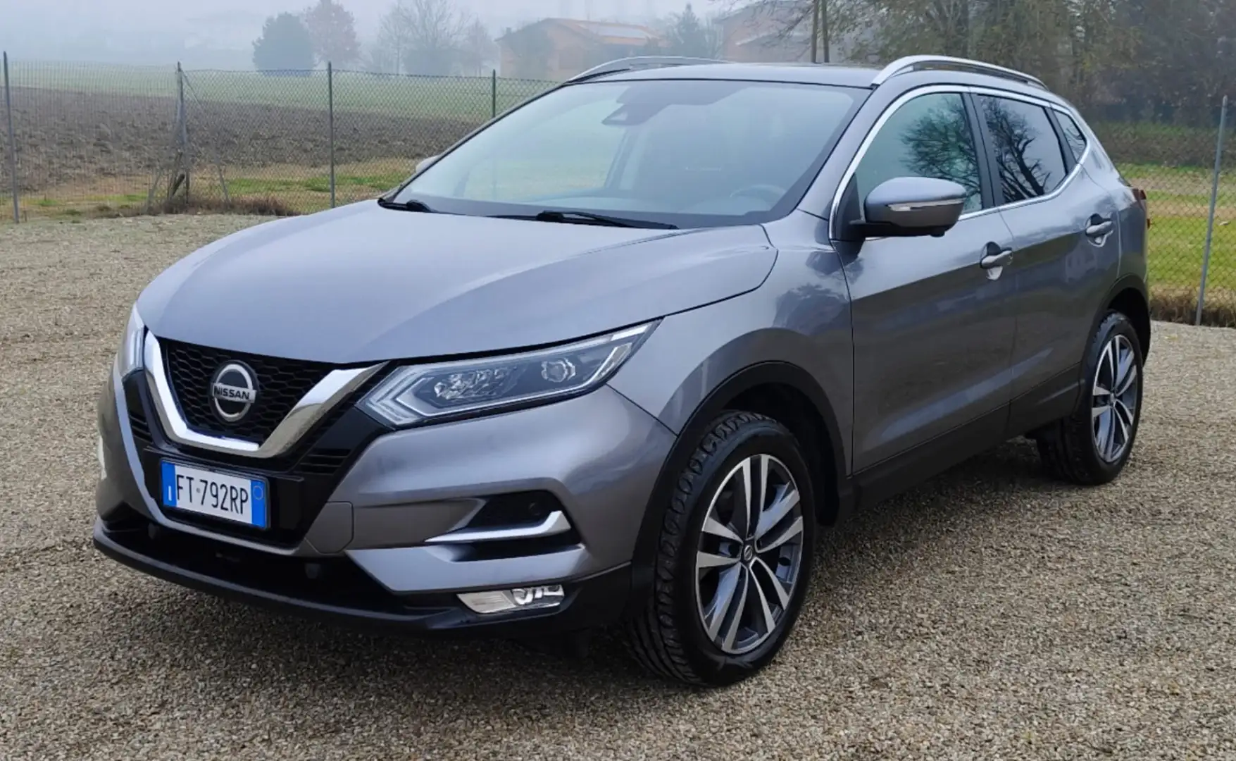 Nissan Qashqai Qashqai II 2017 1.5 dci Tekna+ 110cv Grau - 2