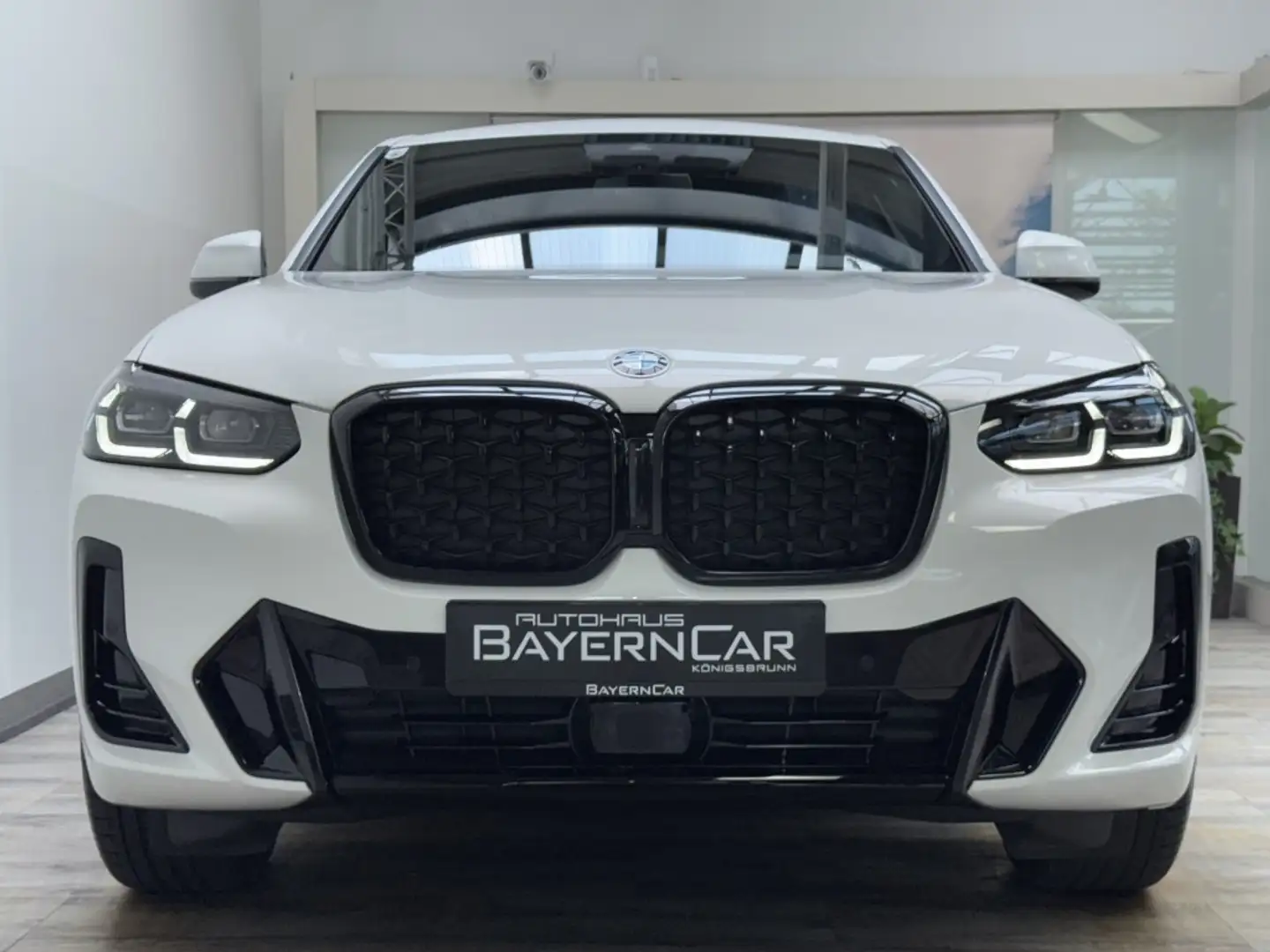 BMW X4 xDrive20d M Sport AHK LED+ ACC LiveCockpit Blanc - 2