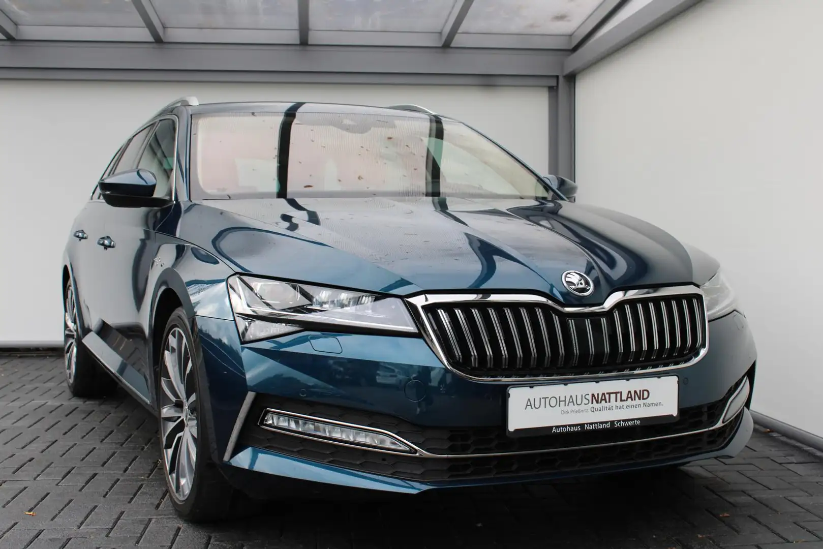 Skoda Superb L&K 4x4 2.0 TSI Autom. Klima Leder RFK Bleu - 2