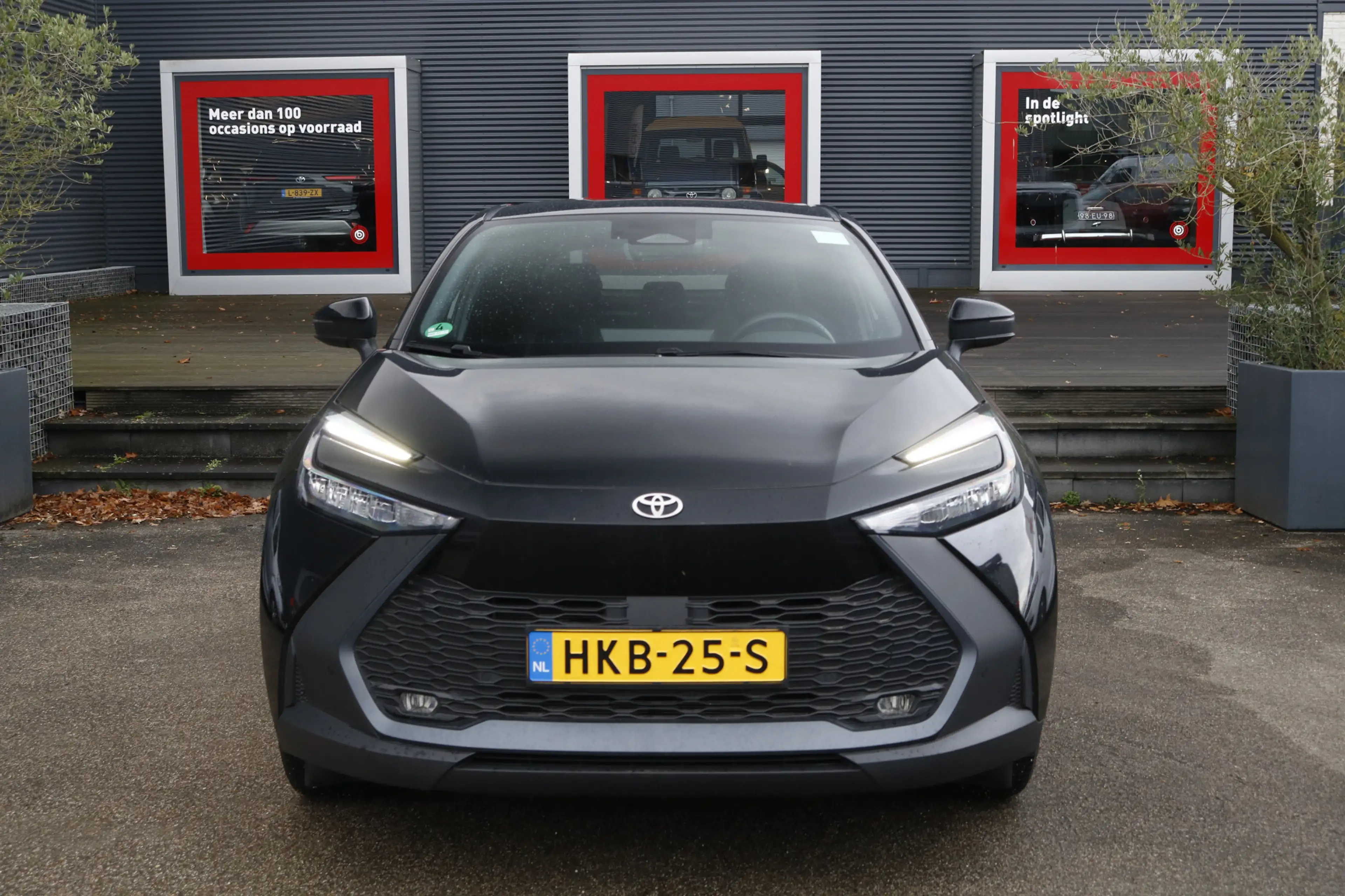 Toyota C-HR 2.0 Plug-in Hybrid 220 Dynamic | fabrieksnavi | Ap — photo 5