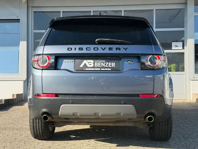 Land Rover Discovery Sport view 9