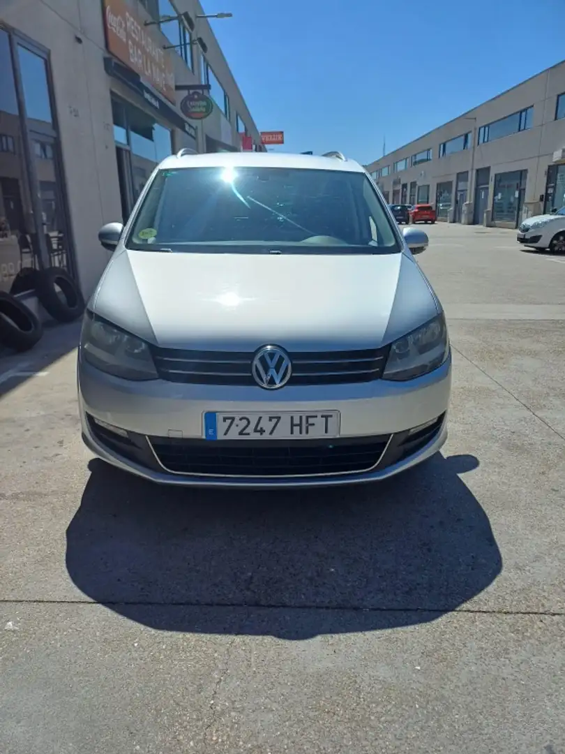Volkswagen Sharan 2.0TDI Advance BMT DSG 140 Gris - 2