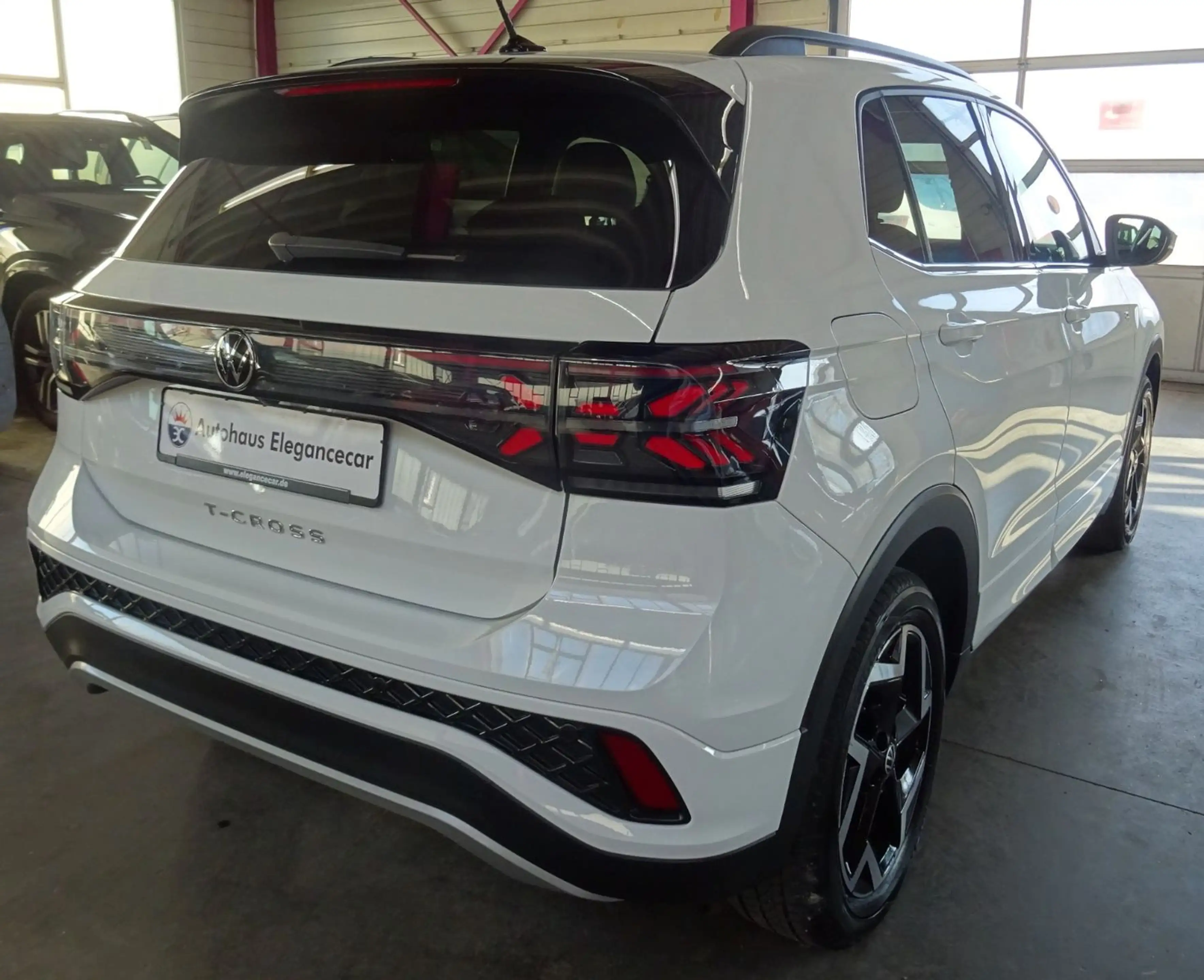 Volkswagen T-Cross T-CROSS 1.5 TSI*R-LINE*AHK*ACC*CAM*IQ MATRIX* — photo 8